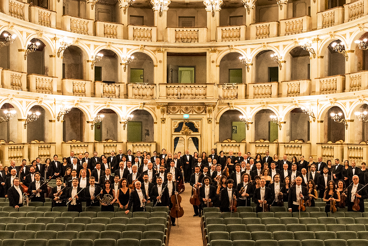 Orchestra <br> e Coro